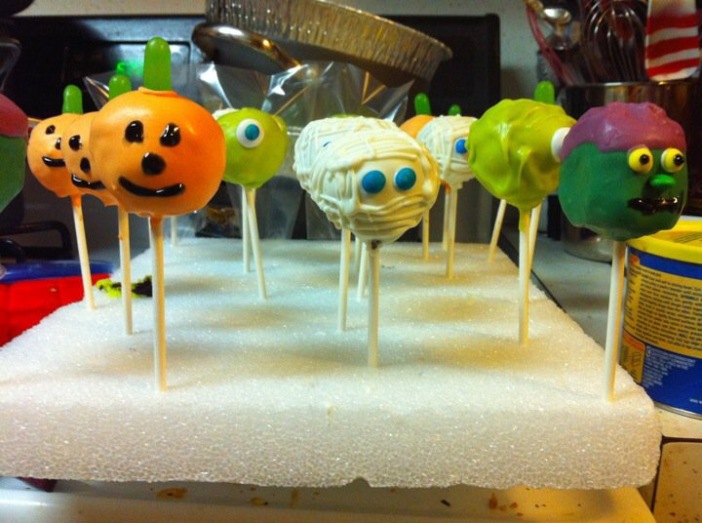 Halloween cake pops